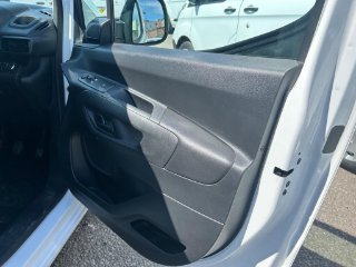 /photos/12298/7db752e8-1945-4a23-8d6a-9526652efd4c_i320x240.jpg