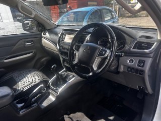 /photos/12298/9c993bc9-e3b4-48b4-aaaa-0e84dd811f0f_i320x240.jpg